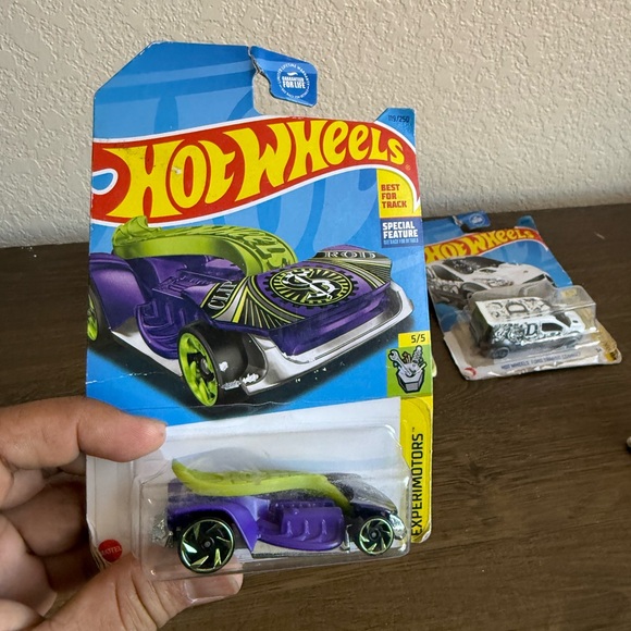 Assorted Toy Car Set - Picture 5 of 7